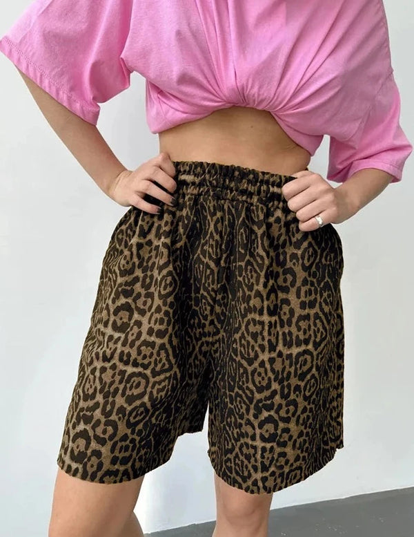 Pantaloncini elasticizzati con stampa leopardata